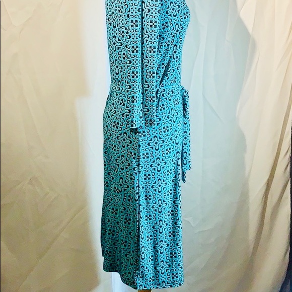 Mlle Gabrielle Solid Cap Sleeve Dress